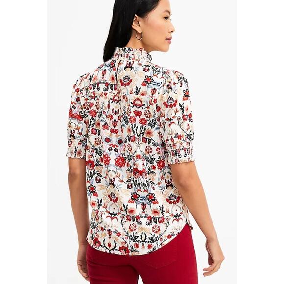 LOFT Forest Smocked neck, Puff shoulder and elasticized cuff sleeves - Picture 2 of 5